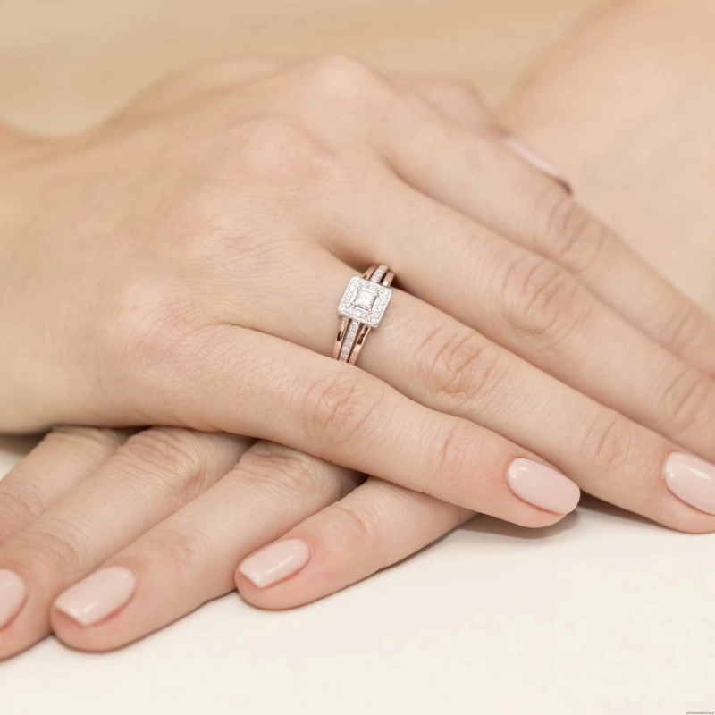 Pierścionek W0271 Diament 0,15ct różowe złoto 375