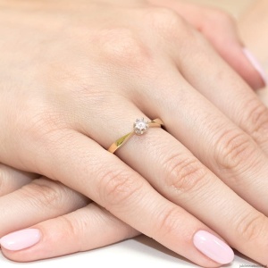 Pierścionek W0173 Diament Laboratoryjny 0,15ct żółte złoto