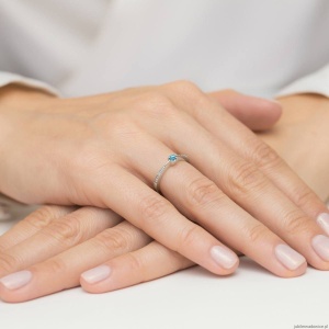 Pierścionek W0465 Topaz 0,15ct białe złoto 375