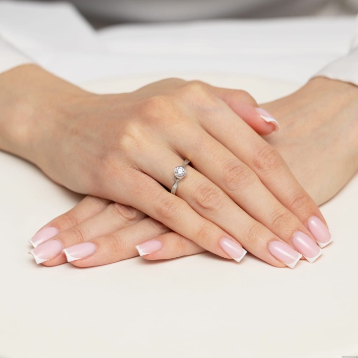 Pierścionek W0329 Diament 0,30ct białe złoto
