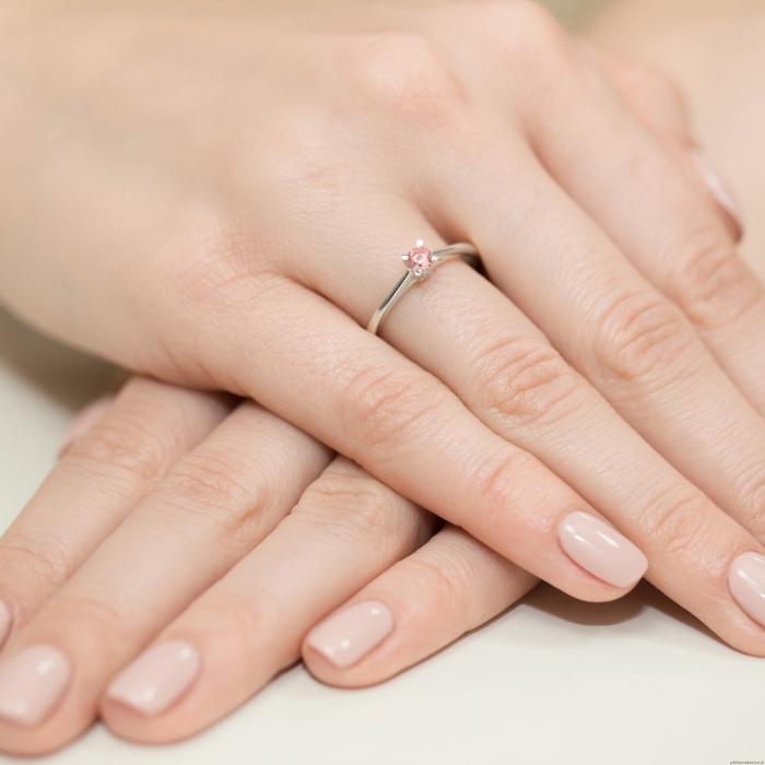 Pierścionek W0367 Diament Laboratoryjny różowy 0,15ct białe złoto 375