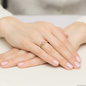 Pierścionek W0535 Diament Laboratoryjny różowy 0,50ct żółte złoto
