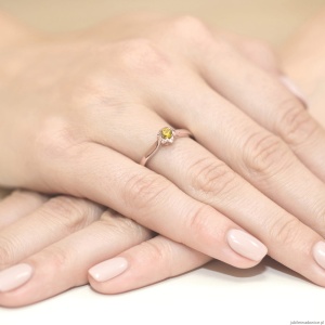 Pierścionek W0062 Diament Laboratoryjny żółty 0,15ct różowe złoto
