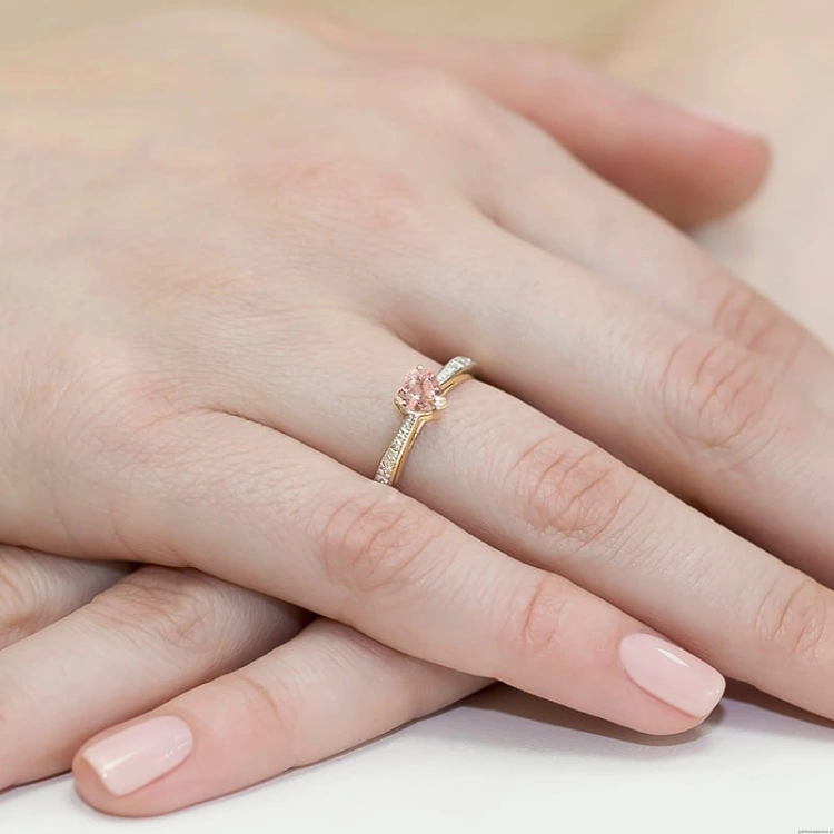 Pierścionek W0065 Diament Laboratoryjny różowy 0,50ct żółte złoto