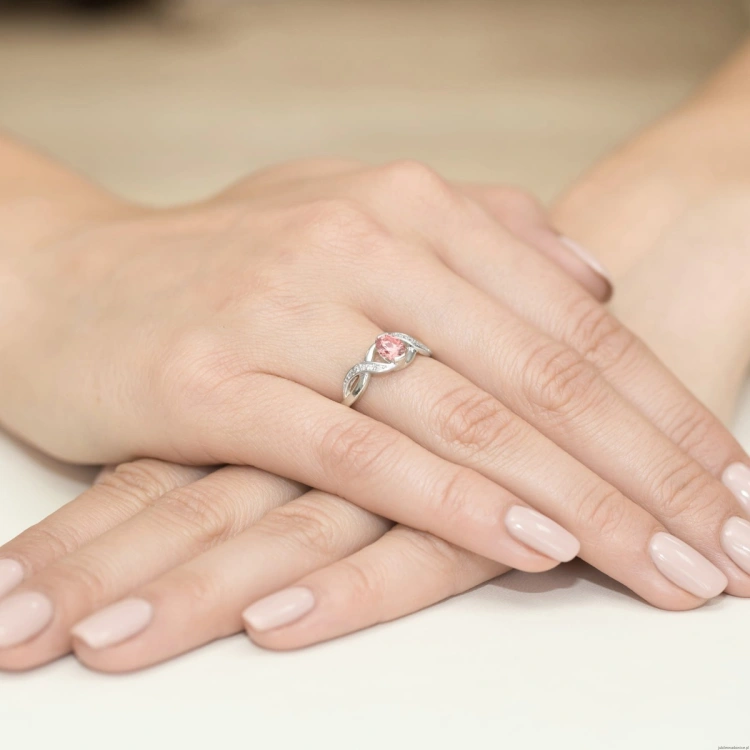 Pierścionek W0028 Diament Laboratoryjny różowy 0,50ct białe złoto 375