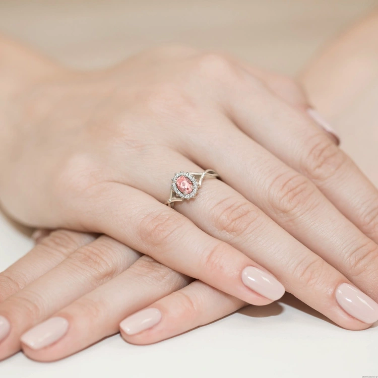 Pierścionek Diament Laboratoryjny różowy 0,50ct białe złoto 375