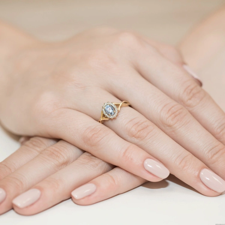 Pierścionek Diament Laboratoryjny niebieski 0,50ct żółte złoto 375