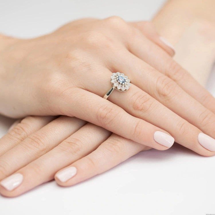 Pierścionek Diament Laboratoryjny niebieski 0,50ct białe złoto 375