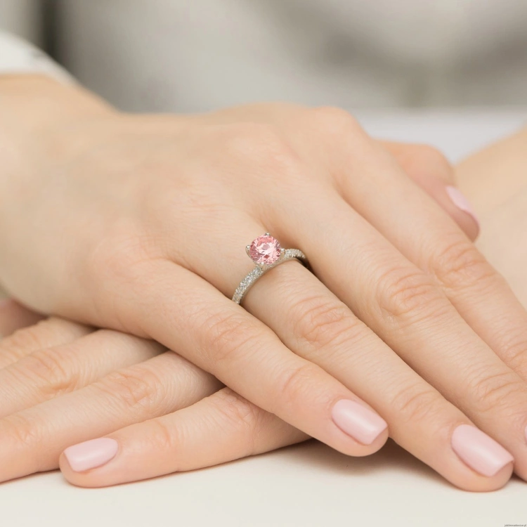Pierścionek Diament Laboratoryjny różowy 1,00ct białe złoto 375